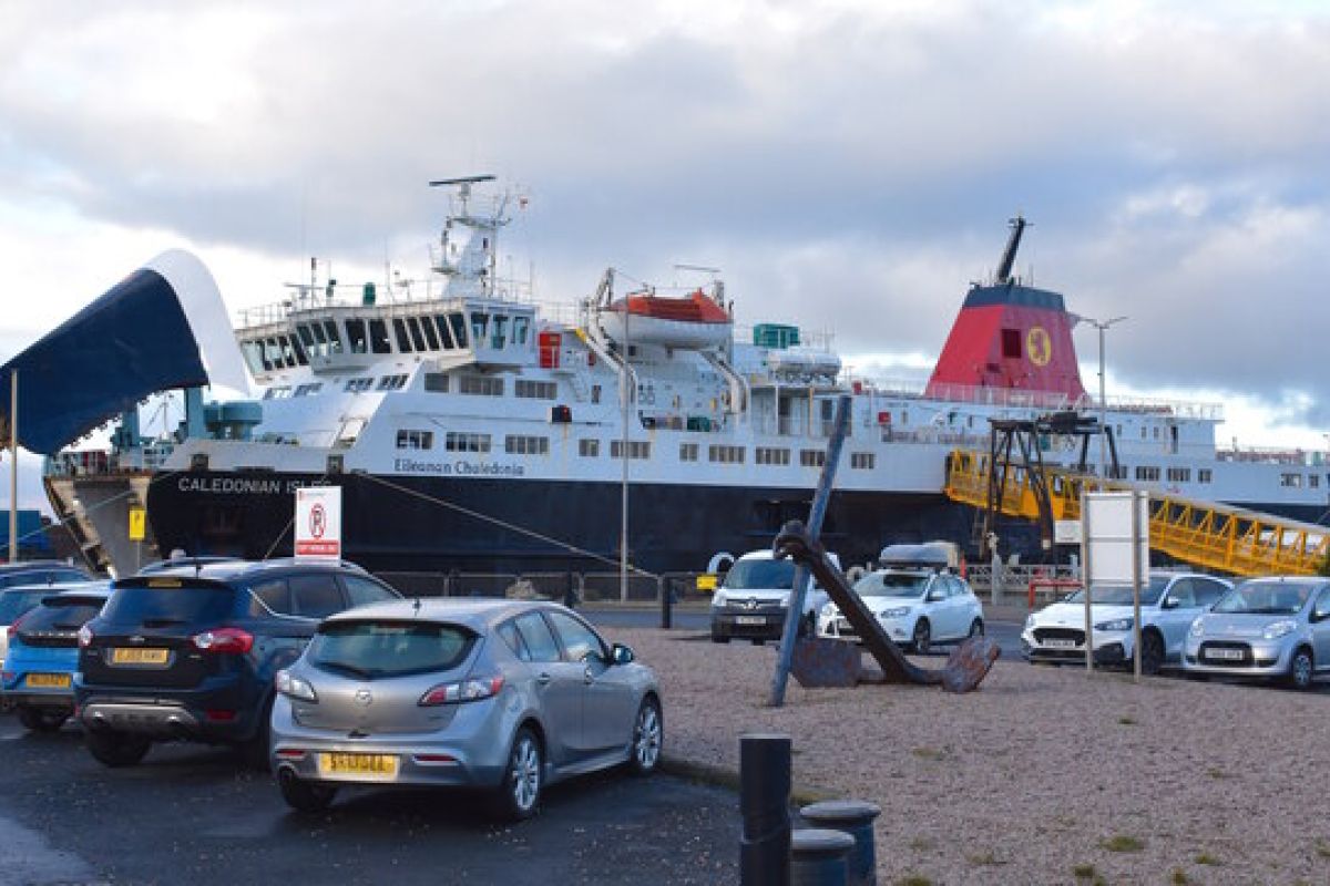ARRAN FERRY BY CAR